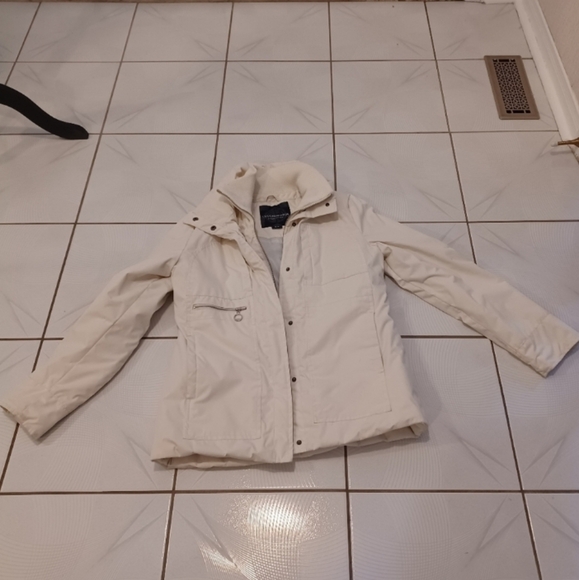 2/$50 Off-White Winter Jacket - Size Small - Picture 8 of 10